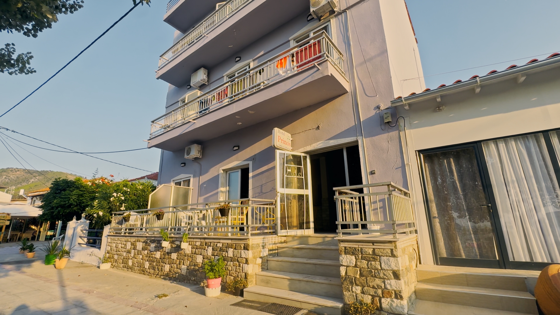 Hotel Prinos